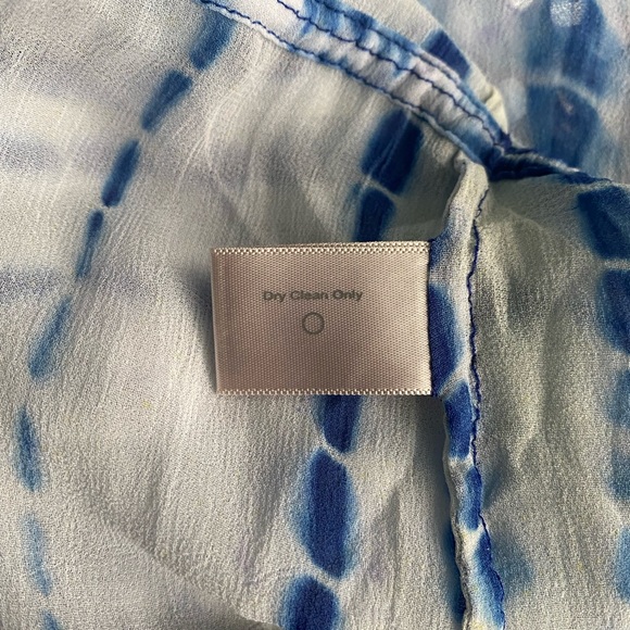 Boston Proper Tye Dye Mirrored Tunic. Size-L Color-Blue, yellow, white VGUC - Picture 7 of 8